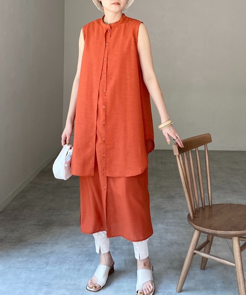 She's Closet(シーズクローゼット)の「バンドカラーレイヤードノースリーブロングシャツワンピース(シャツワンピース・レディース・ホワイト/ブラック/テラコッタ/ライトベージュ/ブルー・FREE)」の3枚目の写真