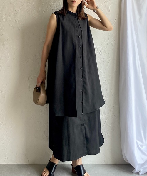 She's Closet(シーズクローゼット)の「バンドカラーレイヤードノースリーブロングシャツワンピース(シャツワンピース・レディース・ホワイト/ブラック/テラコッタ/ライトベージュ/ブルー・FREE)」の2枚目の写真