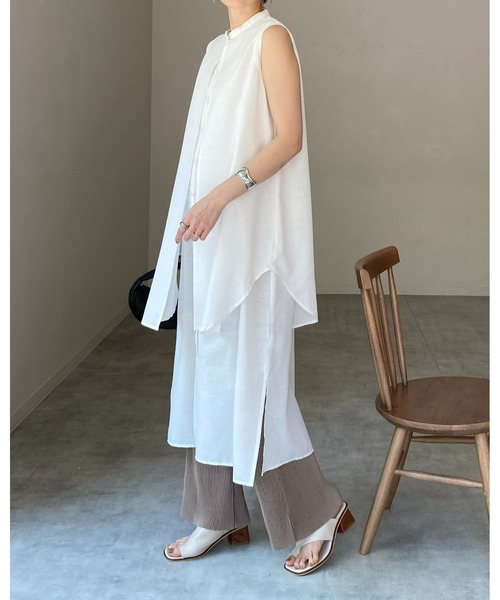 She's Closet(シーズクローゼット)の「バンドカラーレイヤードノースリーブロングシャツワンピース(シャツワンピース・レディース・ホワイト/ブラック/テラコッタ/ライトベージュ/ブルー・FREE)」の7枚目の写真