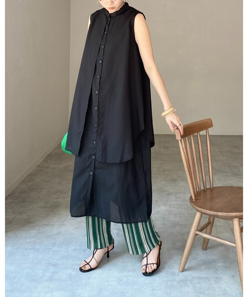 She's Closet(シーズクローゼット)の「バンドカラーレイヤードノースリーブロングシャツワンピース(シャツワンピース・レディース・ホワイト/ブラック/テラコッタ/ライトベージュ/ブルー・FREE)」の11枚目の写真