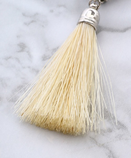 TOGA PULLA(トーガ プルラ)の「TOGA PULLA Triangle fringe earrings TP22-AK276(イヤリング・レディース・ホワイト/グリーン/レッド・ONE SIZE)」の6枚目の写真