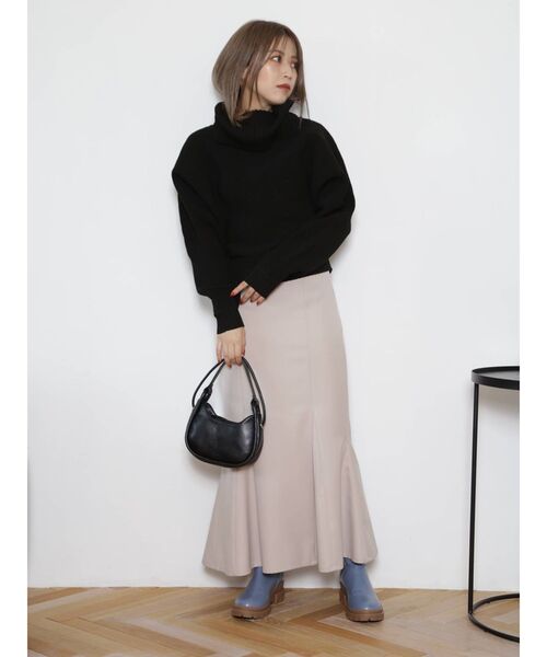 MURUA(ムルーア)の「チューブラウンドバッグ(ハンドバッグ・レディース・ブラック/グリーン・FREE)」の6枚目の写真