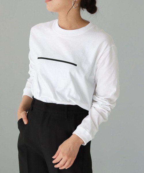 HER CLOSET(ハークローゼット)の「【HER CLOSET】WEB限定 オリジナルラインシンプルロゴロンT WEB LIMITED ORIGINAL LINE SIMPLE LOGO LONG TEE(Tシャツ/カットソー・レディース・ブラック/ホワイト・S/M/L)」の3枚目の写真