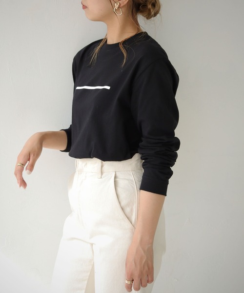 HER CLOSET(ハークローゼット)の「【HER CLOSET】WEB限定 オリジナルラインシンプルロゴロンT WEB LIMITED ORIGINAL LINE SIMPLE LOGO LONG TEE(Tシャツ/カットソー・レディース・ブラック/ホワイト・S/M/L)」の22枚目の写真