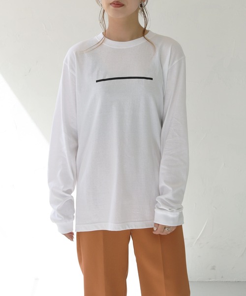 HER CLOSET(ハークローゼット)の「【HER CLOSET】WEB限定 オリジナルラインシンプルロゴロンT WEB LIMITED ORIGINAL LINE SIMPLE LOGO LONG TEE(Tシャツ/カットソー・レディース・ブラック/ホワイト・S/M/L)」の17枚目の写真