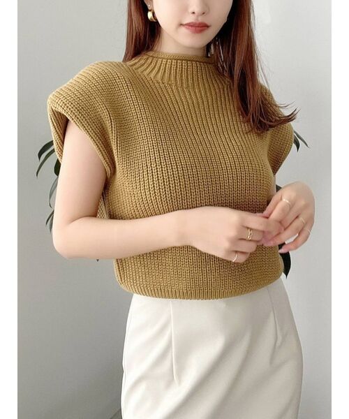 RESEXXY(リゼクシー)の「フレンチスリーブタートルニットトップス(ニット/セーター・レディース・ブラック/ピンク/アイボリー/マスタード・FREE)」の3枚目の写真