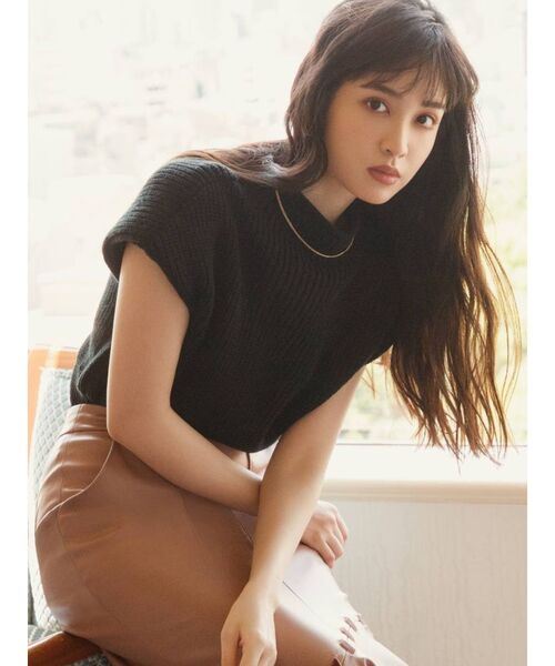 RESEXXY(リゼクシー)の「フレンチスリーブタートルニットトップス(ニット/セーター・レディース・ブラック/ピンク/アイボリー/マスタード・FREE)」の1枚目の写真