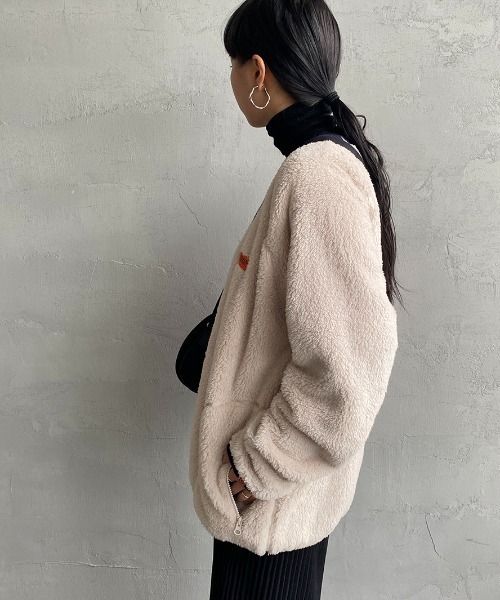 UNIVERSAL OVERALL（ユニバーサルオーバーオール）の「【FINEBOYS 2月号掲載】[UNIVERSAL OVERALL/ユニバーサルオーバーオール] 別注 クルーネックボアフリースプルオーバー（スウェット・レディース・ネイビー/アイボリー/グレイッシュベージュ・M/L/XL）」の19枚目の写真