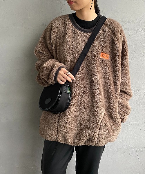 UNIVERSAL OVERALL（ユニバーサルオーバーオール）の「【FINEBOYS 2月号掲載】[UNIVERSAL OVERALL/ユニバーサルオーバーオール] 別注 クルーネックボアフリースプルオーバー（スウェット・レディース・ネイビー/アイボリー/グレイッシュベージュ・M/L/XL）」の14枚目の写真