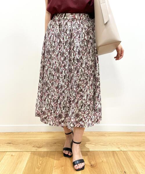 index（インデックス）の「◆ボタニカルフラワープリーツスカート【WEB限定サイズ】（スカート・レディース・ブラック系/ブルー系/ワイン系1・36/40/42/38）」の3枚目の写真