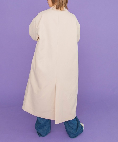 w closet（ダブルクローゼット）の「ロングチェスターコート（チェスターコート・レディース・アイボリー/グレイッシュベージュ/ダークブラウン系・FREE）」の4枚目の写真