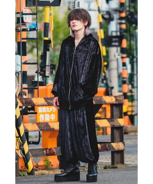 ankoROCK(アンコロック)の「ベロアパーカー -オーバーサイズ-(パーカー・メンズ・A・ONE SIZE)」の9枚目の写真