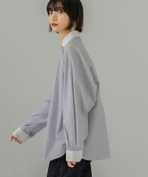 KBF（ケイビーエフ）の「立体スリーブシャツ（シャツ/ブラウス・レディース・ホワイト/ブルー/ネイビー・ONE）」の3枚目の写真