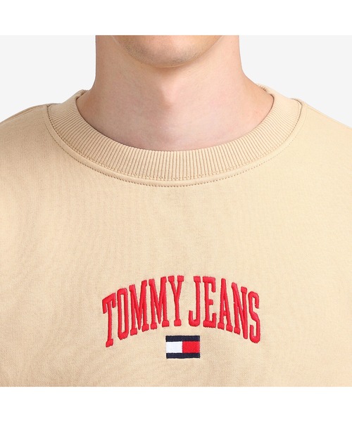 tommy jeans（トミー ジーンズ）の「リラックスカレッジスウェットシャツ（スウェット・メンズ・ライトグレー/ブラック/ベージュ・SMALL/MEDIUM/LARGE/X-LARGE/X-SMALL）」の8枚目の写真