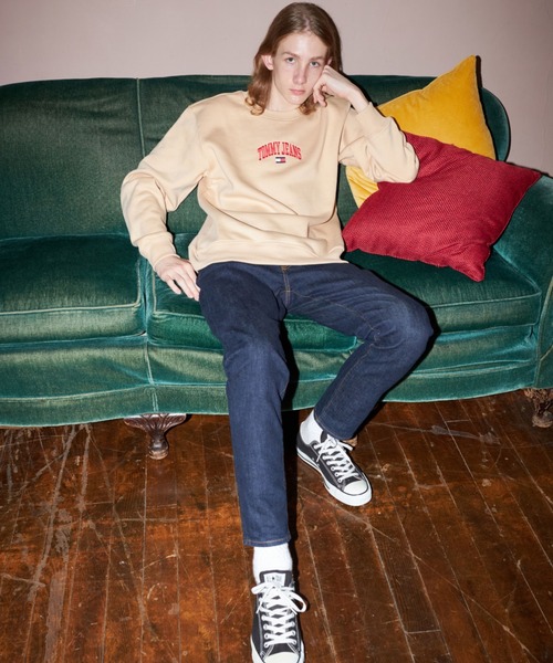 tommy jeans（トミー ジーンズ）の「リラックスカレッジスウェットシャツ（スウェット・メンズ・ライトグレー/ブラック/ベージュ・SMALL/MEDIUM/LARGE/X-LARGE/X-SMALL）」の14枚目の写真