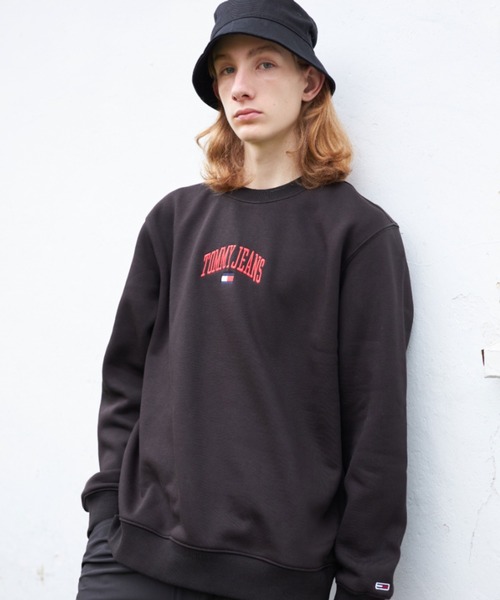 tommy jeans（トミー ジーンズ）の「リラックスカレッジスウェットシャツ（スウェット・メンズ・ライトグレー/ブラック/ベージュ・SMALL/MEDIUM/LARGE/X-LARGE/X-SMALL）」の21枚目の写真