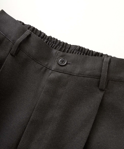 EMMA CLOTHES（エマクローズ）の「TRカルゼ ストレート 1タック センタープレス ワイドパンツ EMMA CLOTHES（スラックス・メンズ・グレー系/キャメル/ダークグリーン/アイボリー/オリーブ・S/M/L）」の9枚目の写真