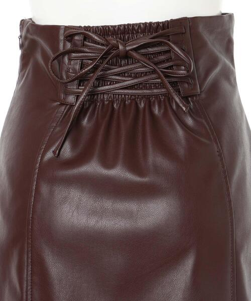 INGNI（イング）の「BACKレースUPフェイクレザーミニスカート（スカート・レディース・ブラウン/ブラック/アイボリー・FREE）」の8枚目の写真