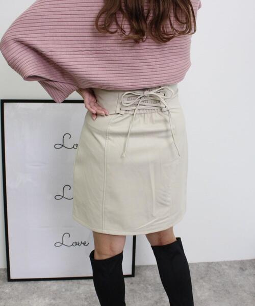 INGNI（イング）の「BACKレースUPフェイクレザーミニスカート（スカート・レディース・ブラウン/ブラック/アイボリー・FREE）」の12枚目の写真