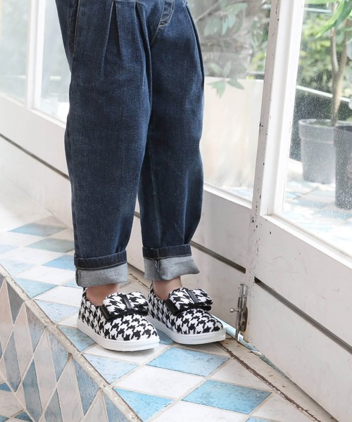 Rora（ローラ）の「レトロン 千鳥柄 スリッポン（スリッポン・キッズ・ブラック・17cm/20cm/21cm/23cm/22cm/19㎝/18cm）」の2枚目の写真