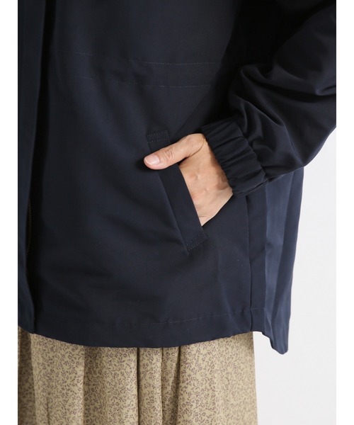 Te chichi TERRASSE（テチチテラス）の「ドロストマウンテンパーカー（ブルゾン・レディース・ベージュ/ネイビー/モカ・ﾌﾘ-）」の13枚目の写真