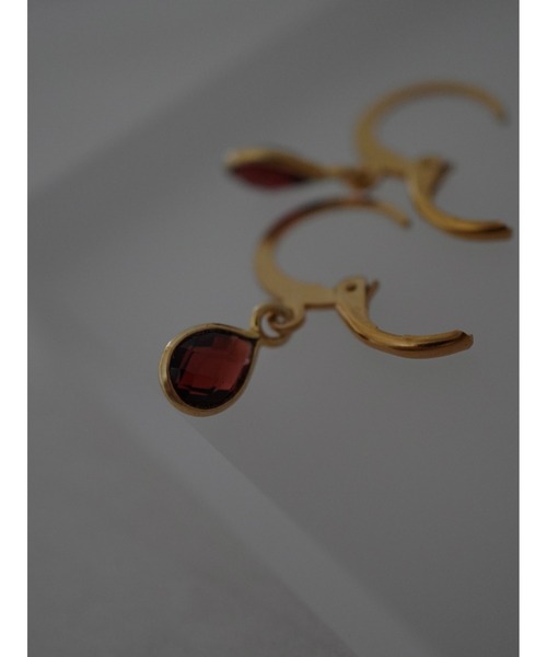 tone(トーン)の「【Agaro】No.231 天然石 一粒 シンプル サージカルステンレス(MA)(ピアス(両耳用)・レディース・グレー/クリア/ピンク/レッド/パープル/イエロー/グリーン/ブルー/オレンジ/その他1/ブラック/その他2/ピンク系1・FREE)」の9枚目の写真