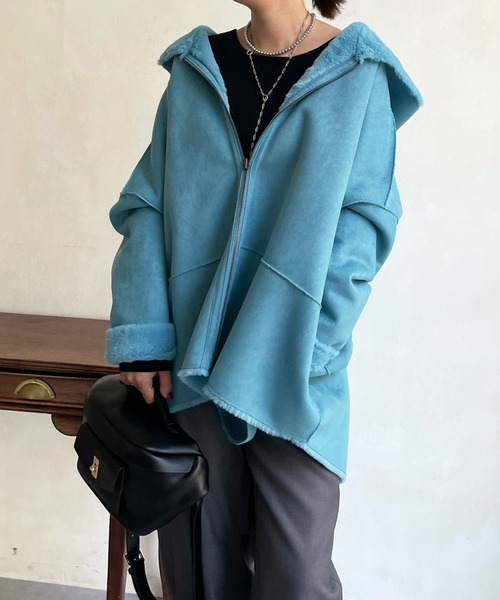 DouDou（ドゥドゥ）の「【一部WEB限定カラー】フェイクムートンコクーンフードコート（その他アウター・レディース・アイボリー/グレー/ブルー/ピンク/ライトグレー/ベージュ/キャメル・FREE）」の6枚目の写真