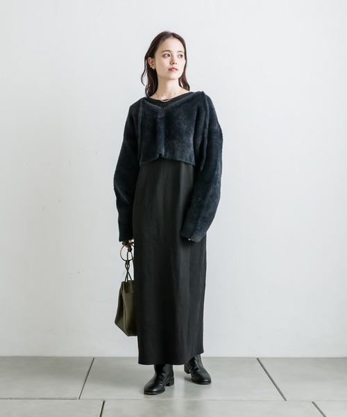 mystic（ミスティック）の「【サイズ展開あり】シャギーニットワンピースSET（ワンピース・レディース・ブラック/ベージュ・1/2）」の15枚目の写真