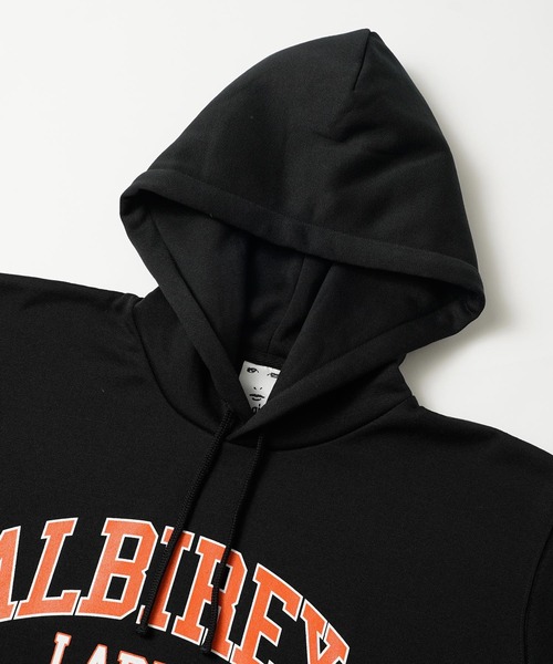 X-girl（エックスガール）の「WEリーグ|ALB L COLLEGE LOGO SWEAT HOODIE（スポーツグッズ・レディース・アッシュ/ブラック/オレンジ・SMALL/MEDIUM/LARGE/X-LARGE/XX-LARGE）」の7枚目の写真