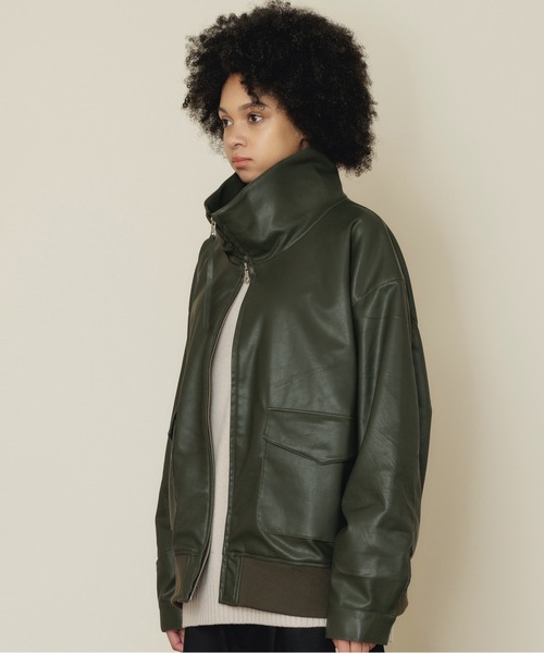 COLIN（コリン）の「COLIN:Benjamin FAKE LEATHER HI-NECK BLOUSON / Benjamin フェイクレザー スタンド ハイネック ブルゾン（ライダースジャケット・メンズ・モカ/グリーン/ブラック・L/M）」の22枚目の写真