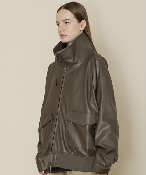 COLIN（コリン）の「COLIN:Benjamin FAKE LEATHER HI-NECK BLOUSON / Benjamin フェイクレザー スタンド ハイネック ブルゾン（ライダースジャケット・メンズ・モカ/グリーン/ブラック・L/M）」の19枚目の写真