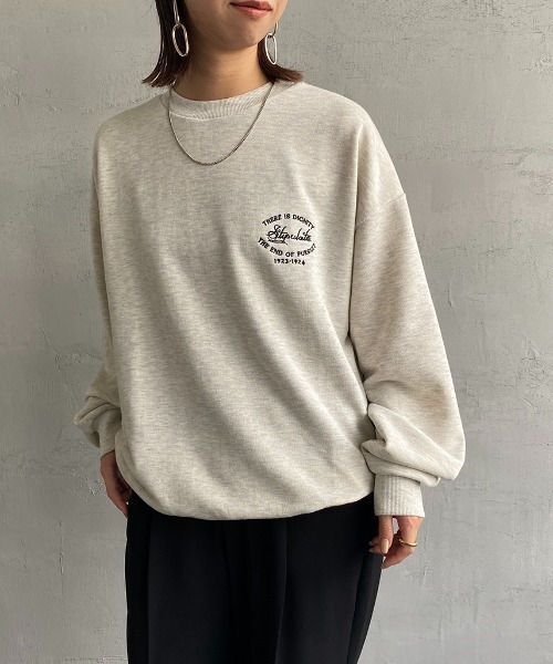 33Degrees（サーティースリーディグリーズ）の「[33Degrees/サーティスリーディグリーズ] ベトジャン風バック刺繍 クルーネックスウェット（スウェット・レディース・ダークグリーン/ブラック/ホワイト系/ホワイト・M/L）」の6枚目の写真
