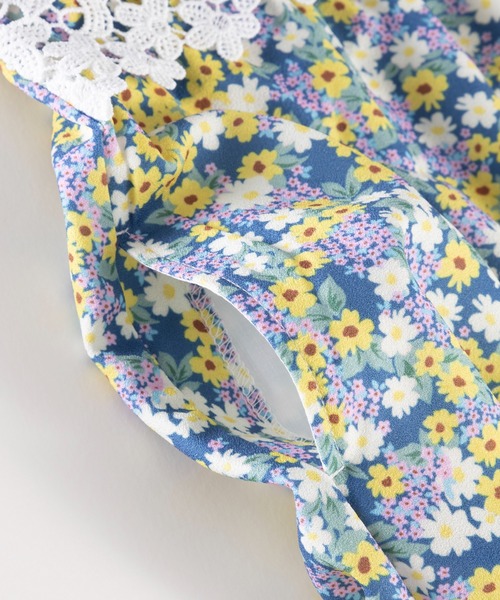 trois lapins kp（トロワラパンケーピー）の「デシン小花プリント切替えワンピース(140～160cn)（ワンピース・キッズ・オフホワイト・140cm/150cm/160cm）」の9枚目の写真