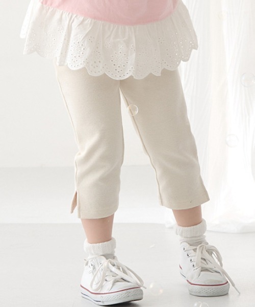 Lycee mine(リセマイン)の「【エニウェアシリーズ】サイドスリット7分丈カプリパンツ(その他パンツ・キッズ・ミント/ブラック/ピンク/アイボリー/サックスブルー系/ラベンダー/ベージュ・100cm/110cm/120cm/130cm/140cm)」の3枚目の写真