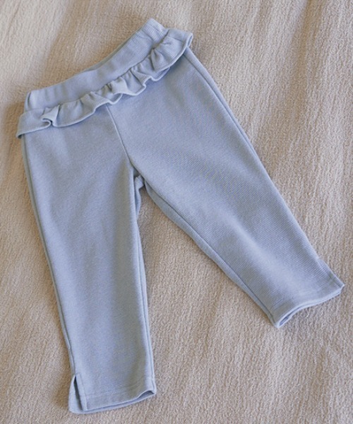 Lycee mine(リセマイン)の「【エニウェアシリーズ】サイドスリット7分丈カプリパンツ(その他パンツ・キッズ・ミント/ブラック/ピンク/アイボリー/サックスブルー系/ラベンダー/ベージュ・100cm/110cm/120cm/130cm/140cm)」の9枚目の写真