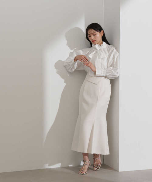 NATURAL BEAUTY BASIC(ナチュラルビューティーベーシック)の「ウエストフラップマーメイドスカート(スカート・レディース・ブラック/オフホワイト・SMALL/MEDIUM)」の17枚目の写真