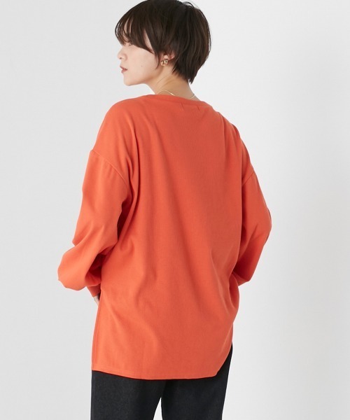 OMNES（オムネス）の「リブボリューム袖プルオーバー長袖（その他トップス・レディース・オレンジ/ホワイト系その他/アイボリー/ブラック/オリーブ・FREE）」の8枚目の写真