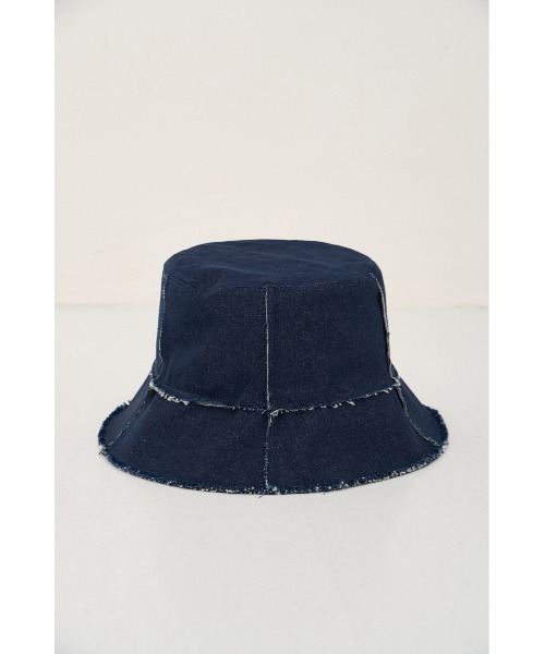 AZUL by moussy(アズールバイマウジー)の「CUT OFF DENIM BUCKET HAT/カットオフデニムバケットハット(ハット・レディース・ブラック/ブルー・FREE)」の9枚目の写真