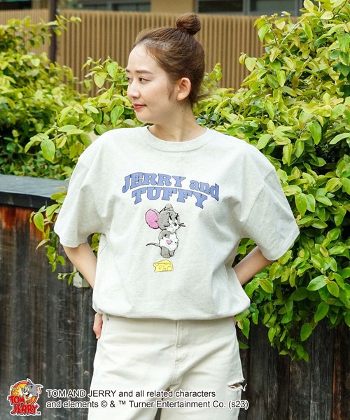 Tom&Jerry(トムアンドジェリー)の「【OUTDOOR PRODUCTS/アウトドアプロダクツ】【 TOM AND JERRY/トムとジェリー 】コラボ Tシャツ ドロップショルダー オーバーサイズ(Tシャツ/カットソー・メンズ・ダークグリーン/ベージュ/ホワイト/ホワイト系その他/ブルー系その他/オフホワイト・MEDIUM/LARGE/X-LARGE/SMALL)」の3枚目の写真