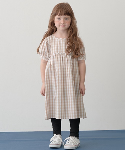 Lycee mine(リセマイン)の「コットンふりふりワンピース(シャツワンピース・キッズ・ベージュ/ブラック/イエロー/エメラルド・110cm/100cm/130cm/140cm/150cm/120cm)」の18枚目の写真