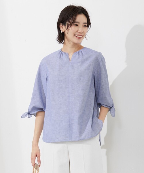 J.PRESS(ジェイプレス)の「【洗える・吸水】 BEZピンチェック キーネック ブラウス(シャツ/ブラウス・レディース・ネイビー系3/サックスブルー系3/イエロー系3・T15/T13)」の2枚目の写真