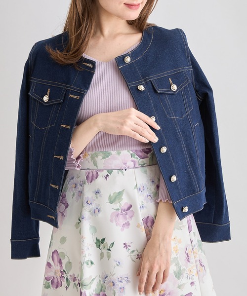 tocco closet（トッコ　クローゼット）の「ポケット付きパール釦ノーカラーデニムジャケット（デニムジャケット・レディース・インディゴブルー/ライトブルー/オフホワイト・M）」の3枚目の写真