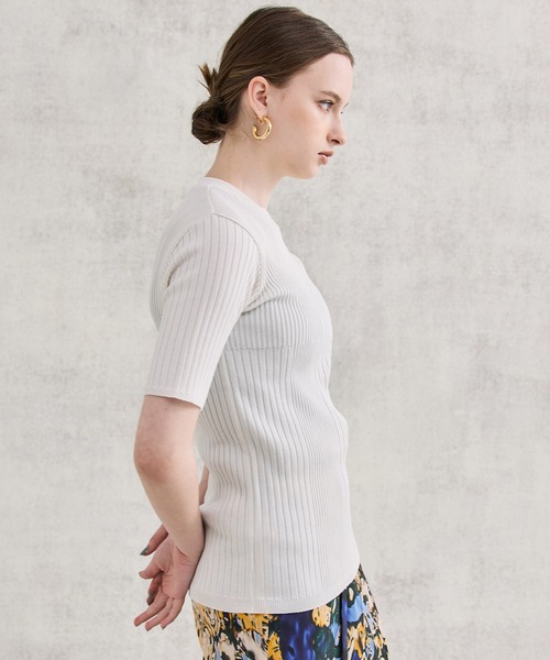 UNITED TOKYO（ユナイテッドトウキョウ）の「タクトリブサマーニット-ウォッシャブル/速乾-（ニット/セーター・レディース・その他2/ブラック/ブルー/アイボリー・FREE）」の5枚目の写真