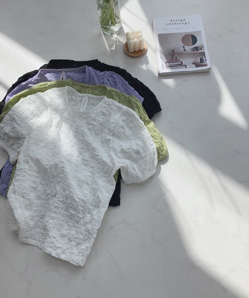 AS KNOW AS plus（アズノゥアズプラス）の「〇ボリュームスリーブ ぽこぽこ半袖プルオーバー（Tシャツ/カットソー・レディース・グリーン/オフホワイト/ブラック/パープル・FREE）」の5枚目の写真