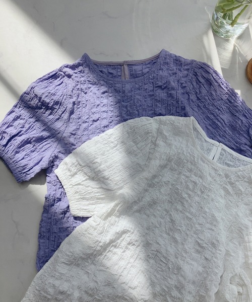 AS KNOW AS plus（アズノゥアズプラス）の「〇ボリュームスリーブ ぽこぽこ半袖プルオーバー（Tシャツ/カットソー・レディース・グリーン/オフホワイト/ブラック/パープル・FREE）」の7枚目の写真