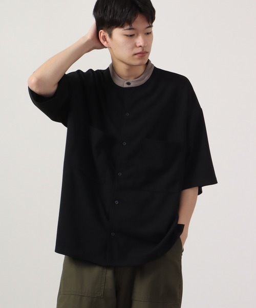 Bling Leads(ブリングリーズ)の「梨地BIG5分袖バンドカラーシャツ(シャツ/ブラウス・メンズ・ブルー系その他/ホワイト/ブラック/グレイッシュベージュ/グレー系その他/ブルー/ブラック系その他・M/L)」の2枚目の写真