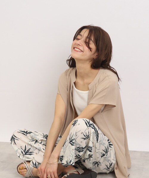 SHOO・LA・RUE（シューラルー）の「◆【接触冷感/セットアップ可/イージーケア】着こなし自在！前開きシャツ（シャツ/ブラウス・レディース・オフホワイト/ネイビー/ベージュ/ピンク系/ダークグリーン/ブルー・00）」の3枚目の写真