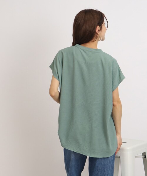 SHOO・LA・RUE（シューラルー）の「◆【接触冷感/セットアップ可/イージーケア】着こなし自在！前開きシャツ（シャツ/ブラウス・レディース・オフホワイト/ネイビー/ベージュ/ピンク系/ダークグリーン/ブルー・00）」の11枚目の写真