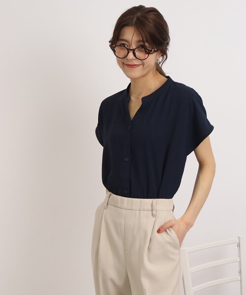 SHOO・LA・RUE（シューラルー）の「◆【接触冷感/セットアップ可/イージーケア】着こなし自在！前開きシャツ（シャツ/ブラウス・レディース・オフホワイト/ネイビー/ベージュ/ピンク系/ダークグリーン/ブルー・00）」の8枚目の写真
