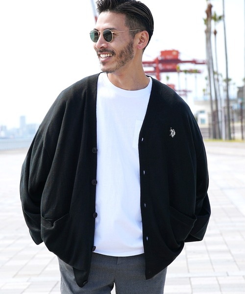 U.S. POLO ASSN.(ユーエスポロアッスン)の「US.POLO ASSN. ユーエスポロアッスン ブランド別注 コットンタッチカーディガン(カーディガン/ボレロ・メンズ・ブラック/ライトベージュ/チャコール/グレー/グリーン/ネイビー・LARGE/MEDIUM)」の1枚目の写真